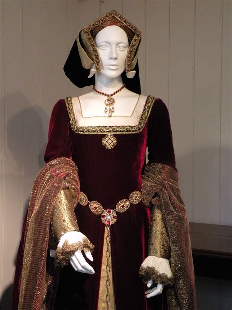 tudor fashion women